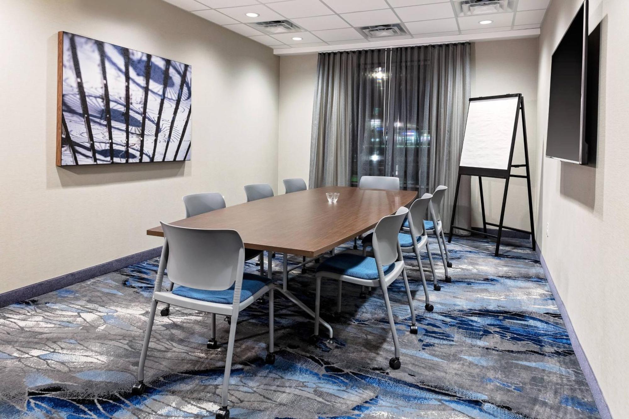 Hotel Fairfield By Marriott Waterfront
