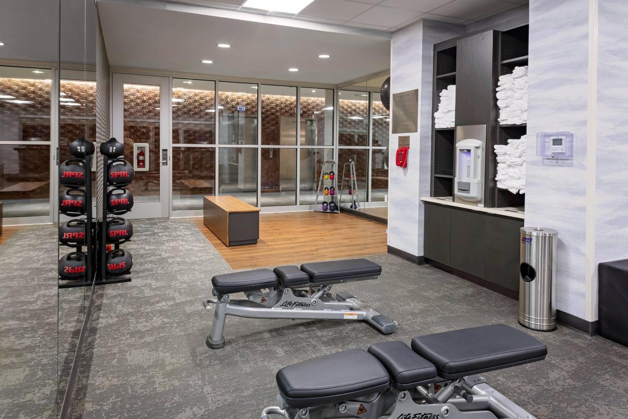 Fairfield By Marriott Waterfront 2*
